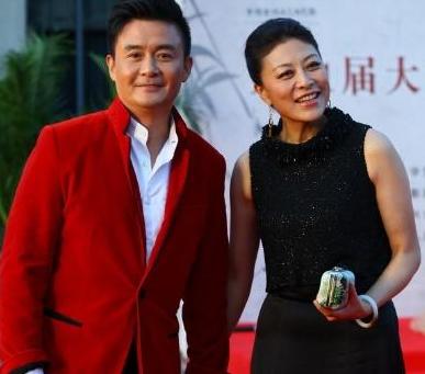 患上胃癌,如今女儿被张嘉译带火|岳红|张嘉译|女儿_新浪新闻