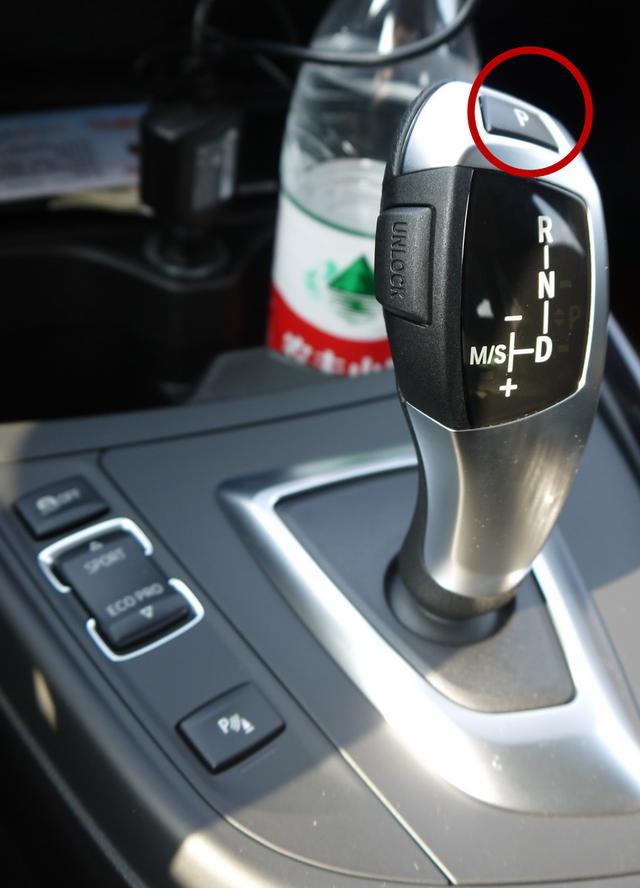 [转帖]等红灯挂N挡开车前必须热车 有多少用车谣言误导过你