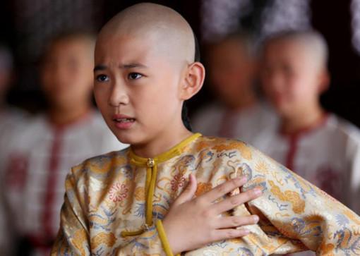 恭亲王作为亲儿子的想敬一下最后的孝,于是恳求咸丰封自己的母亲静