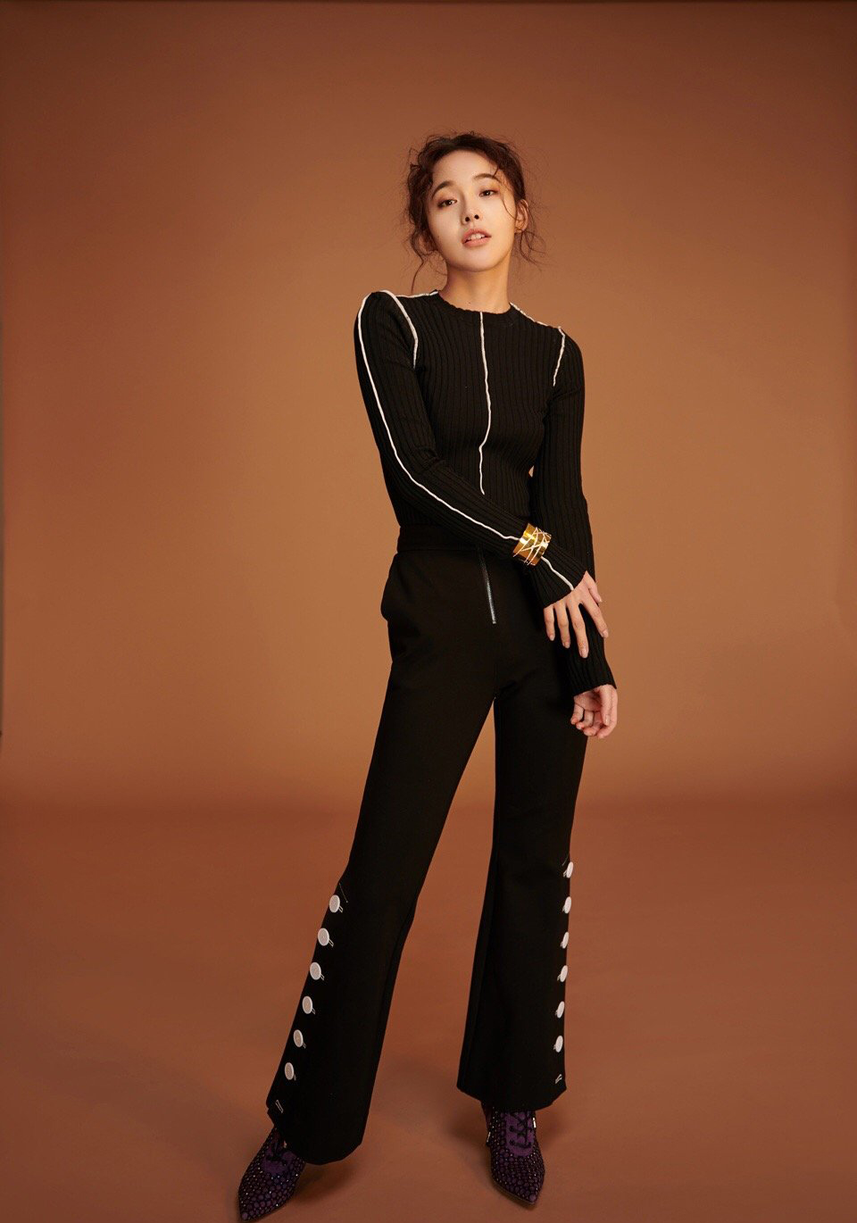 《如懿传》的忻贵妃,穿宽松长裙却被"吕子乔"抢镜,网友:胖了