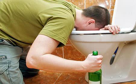 如果你有4个表现,请做到滴酒不沾,肝癌已经离你很近了!