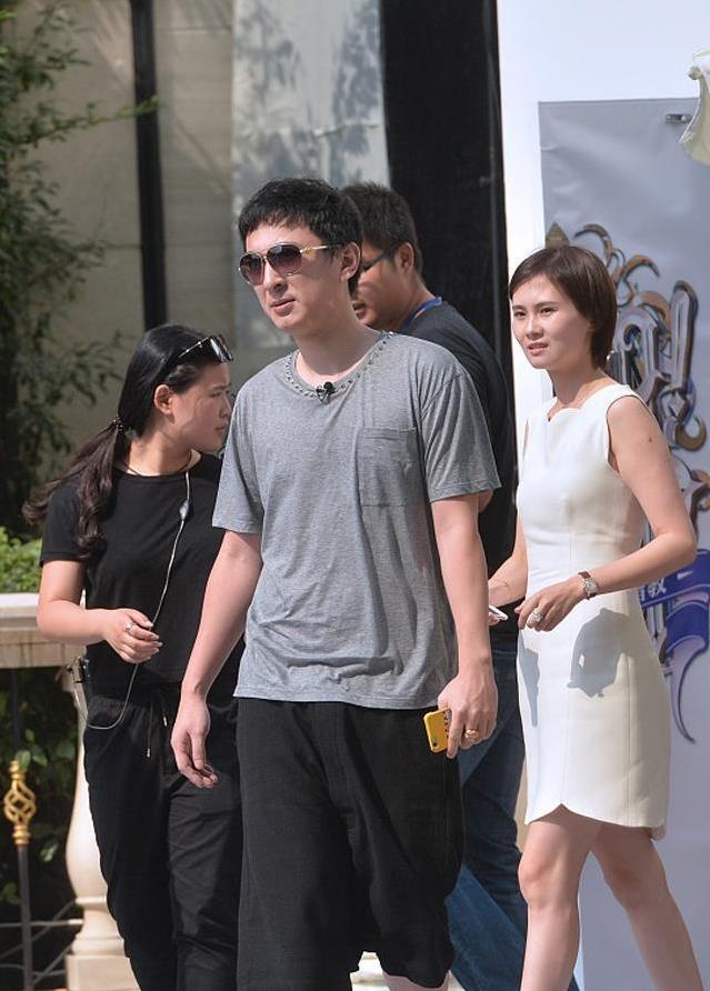 "国民老公"王思聪发型很雷人?网友:财富比颜值管用,你们不懂