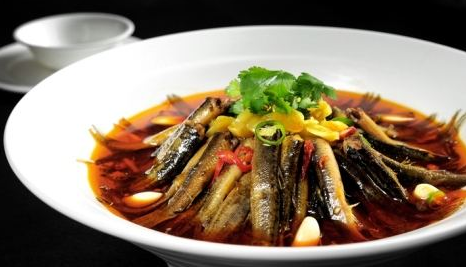 手撕泥鳅,3步就出锅,色泽红褐,香麻兼备,酥嫩适口!