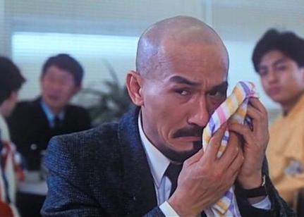 他是知名的喜剧大师,周星驰都尊称他为师父,74岁仍活跃在舞台上|麦嘉