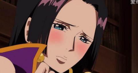 《海贼王》中女帝3次脸红,2次因为路飞,最后一次需要圣光