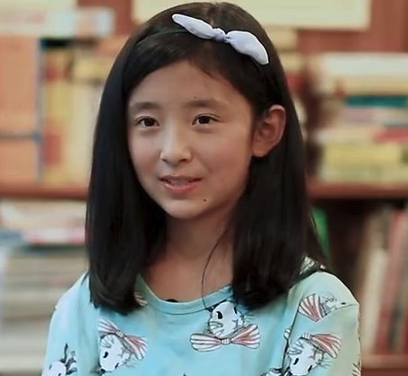 《变形计》农村女孩餐桌吃饭,却遭富爸爸吐槽不断,差点哭了出来