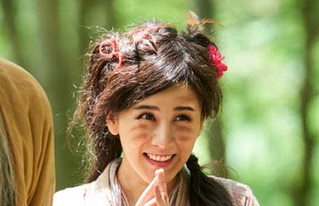 此人是黄药师徒孙,脑子不大灵光武功却很高,三招震退李莫愁