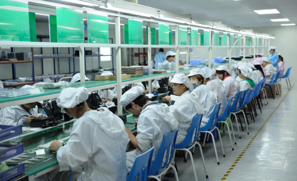 富士康打工妹曝光11月收入,直言嫌弃工资低,网友评论炸了!