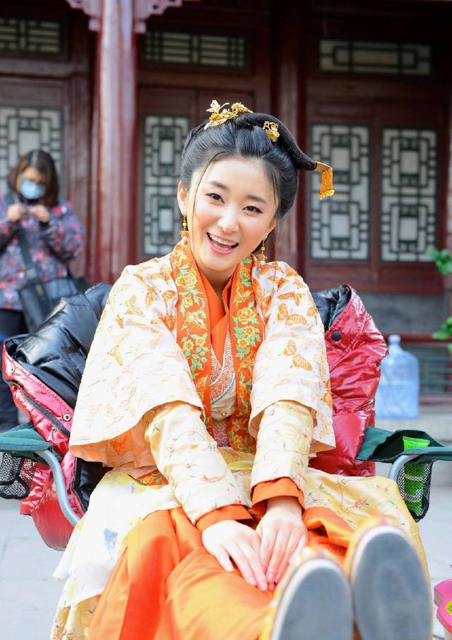 古装爱情喜剧《妻妾成群》女一号翟佳佳,她是《唐砖》墨家巨子田若兰