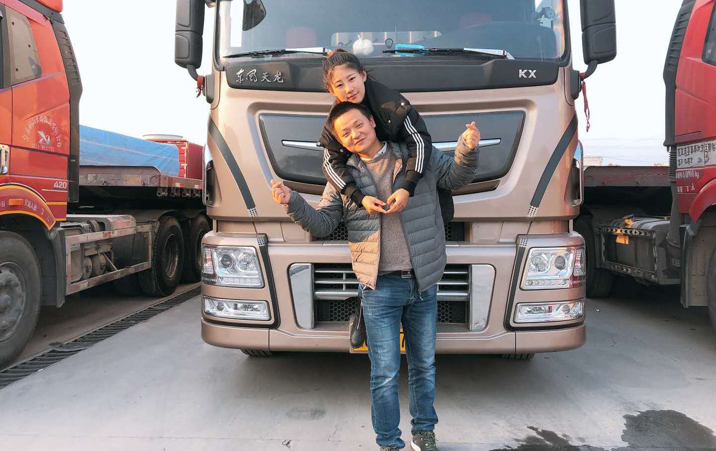 90后美女卡车司机穿越川藏线,冷水淋头提神一年300天不下车|李昕|90后