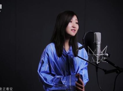 周锐被郑锐彬 蔡徐坤吐槽 自从《小半》妆容就