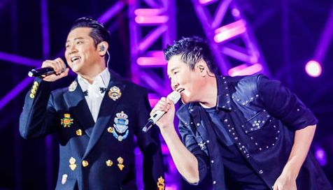 他曾多次拒绝春晚邀请,却在巅峰时遭遇车祸,今48岁无人问津|罗中旭