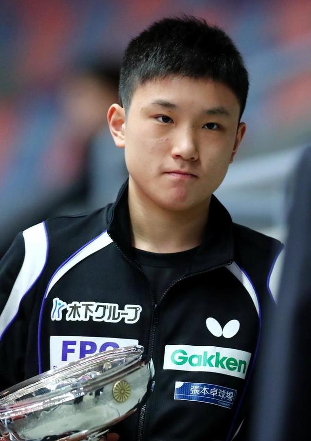 张本智和 伊藤美诚举手宣誓!日本乒乓球杀气腾腾,刘国梁请注意