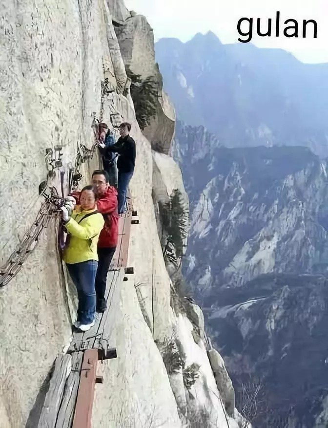 盘点世界上最难走的路,华山栈道不是最险要的,连老司机都怕