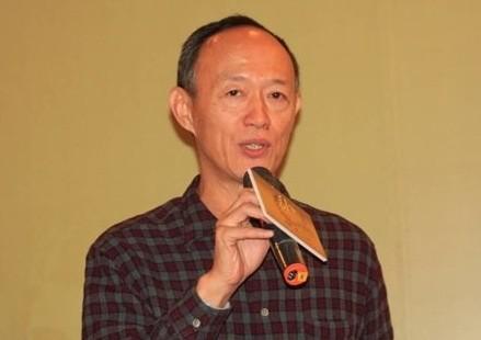 他是台湾重要的剧场推动者与核心创作分子之一,也是开拓者及代表人物.