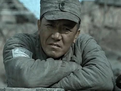 此人是李云龙的文书从来没打过仗但官职却比李云龙还要高