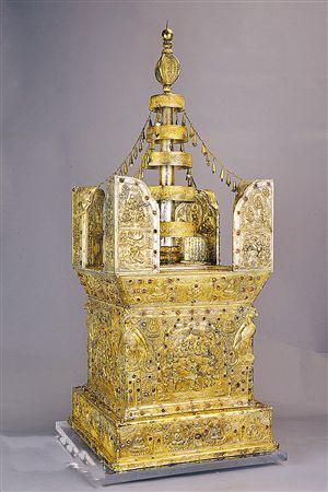 有了唯一的佛祖真身顶骨舍利,成了旅游热地