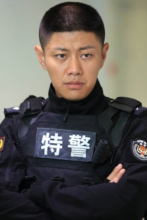 面子大了,跟吴京拍戏他都敢用八个替身,剧组无人有不满