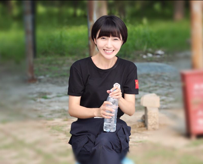 青年演员游乐儿在剧中出演清纯俏皮的女学警柳晓婷一角,从该剧曝光的