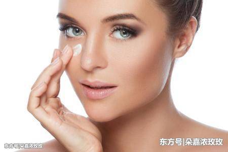 皮肤屏障受损。脸上刺激就爱反复过敏发红刺痛