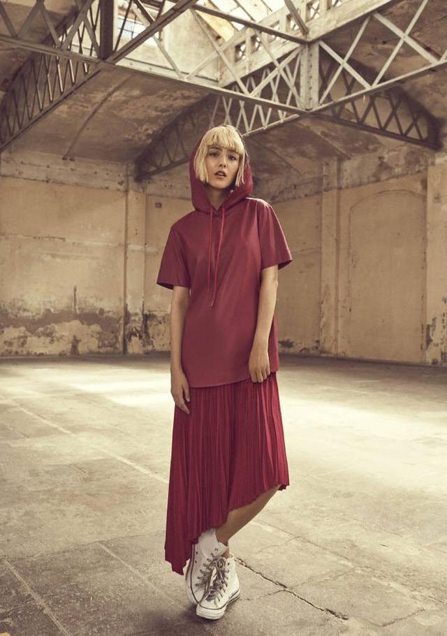 这是你没有见过的佟丽娅首次白发造型佟丽娅也当了一回叛逆少女