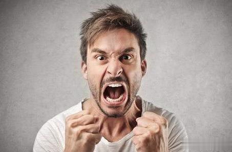 手机卡顿现象频繁会让人心生烦躁,抓狂总而言之,手机关机和重启还是有