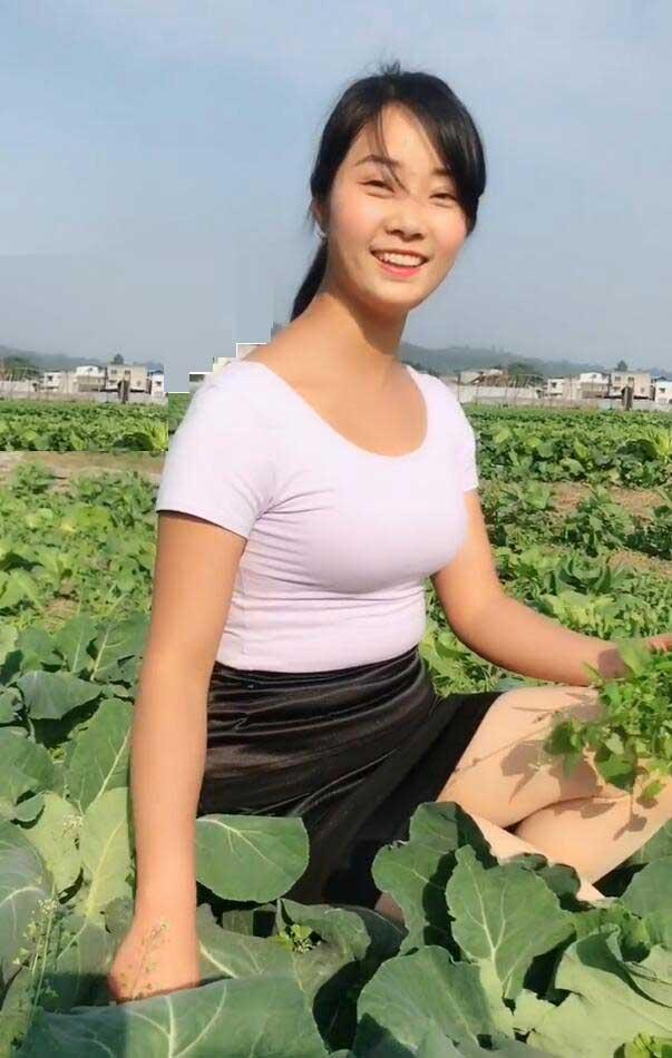 不肜化妆的乡下美女,淡雅清新,网友:很耐看