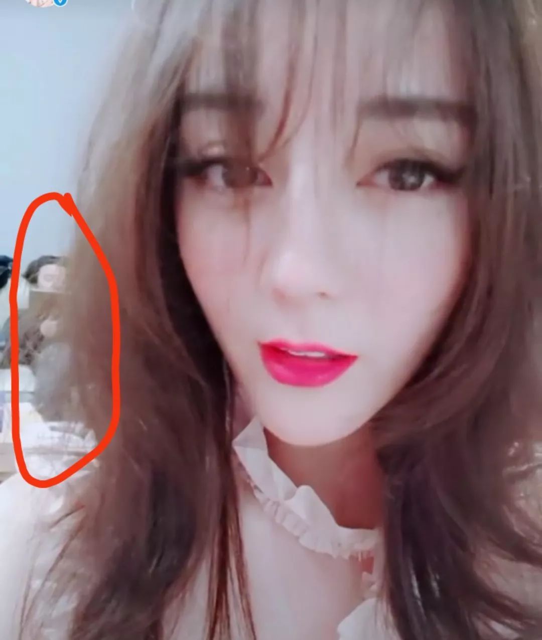 完善!热巴怀孕大肚子照片"谋财害命"-第2张图片-太白博客