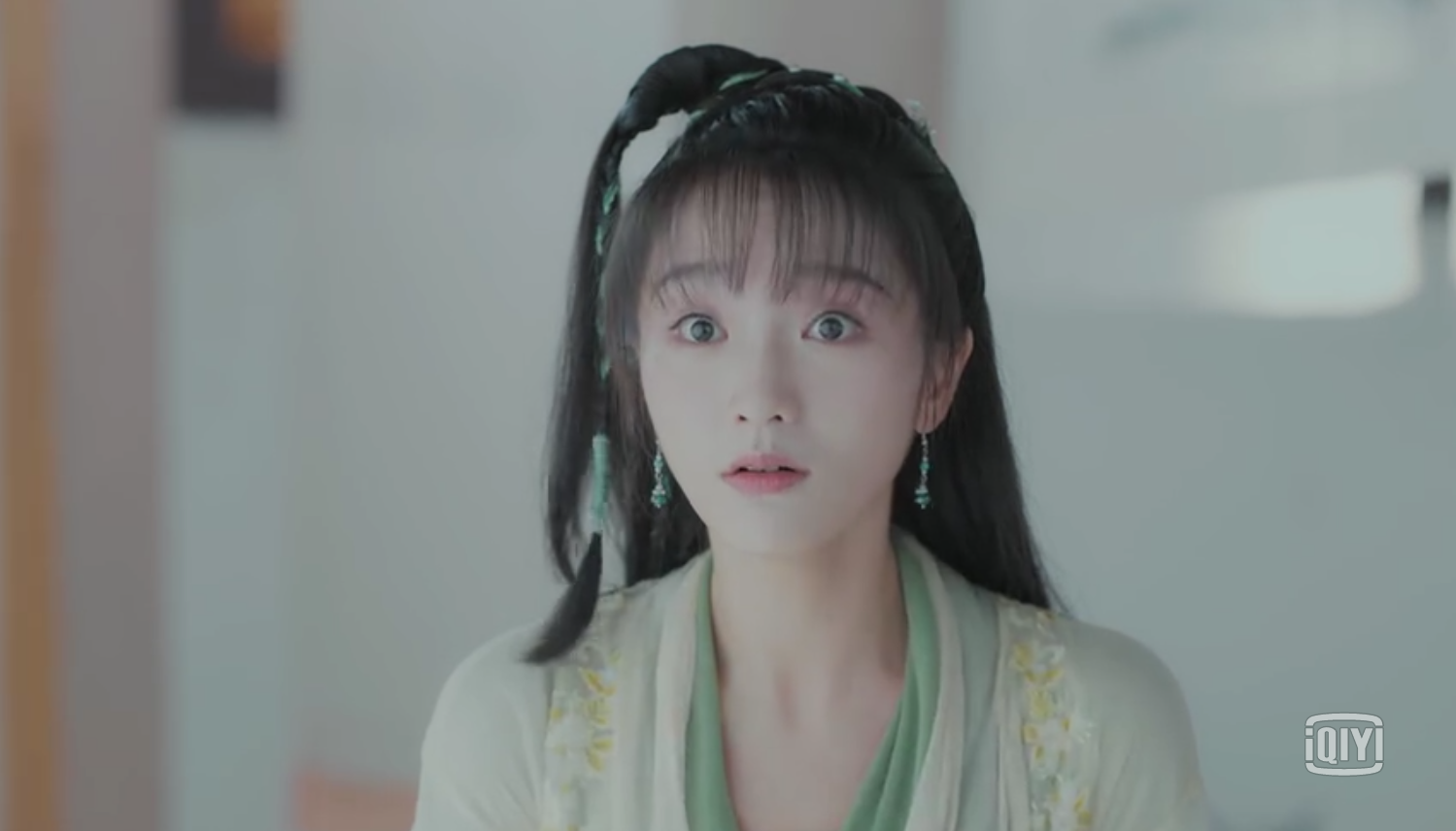 新版"白蛇传"话痨小青成剧中亮点,为陪伴白素贞放弃男儿身