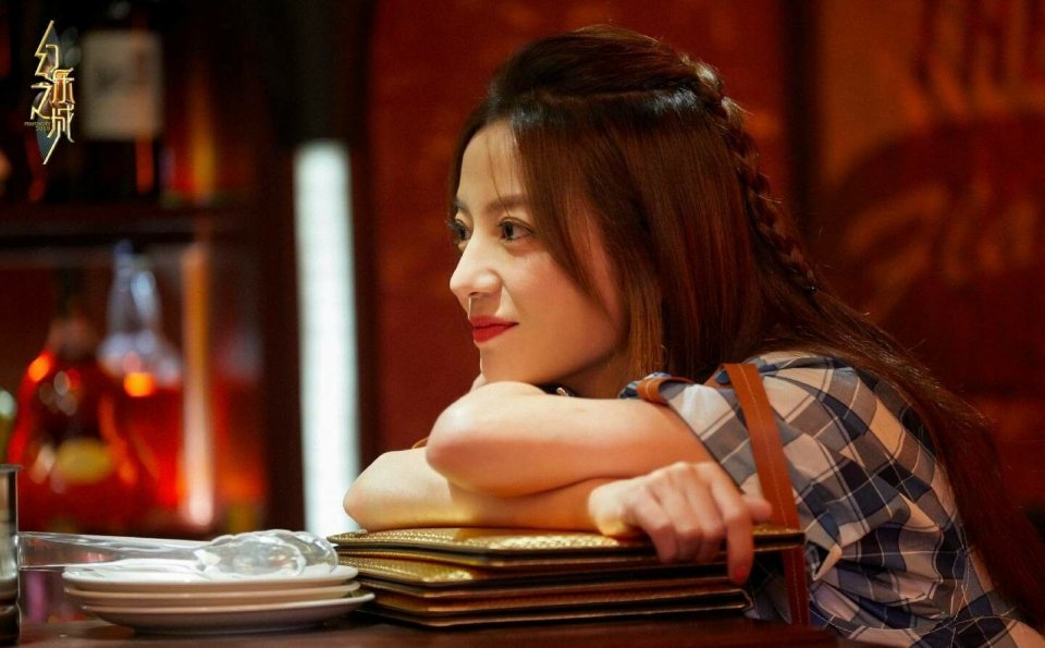 幻乐之城收官之夜那英赵薇王菲三女同台惊艳全场