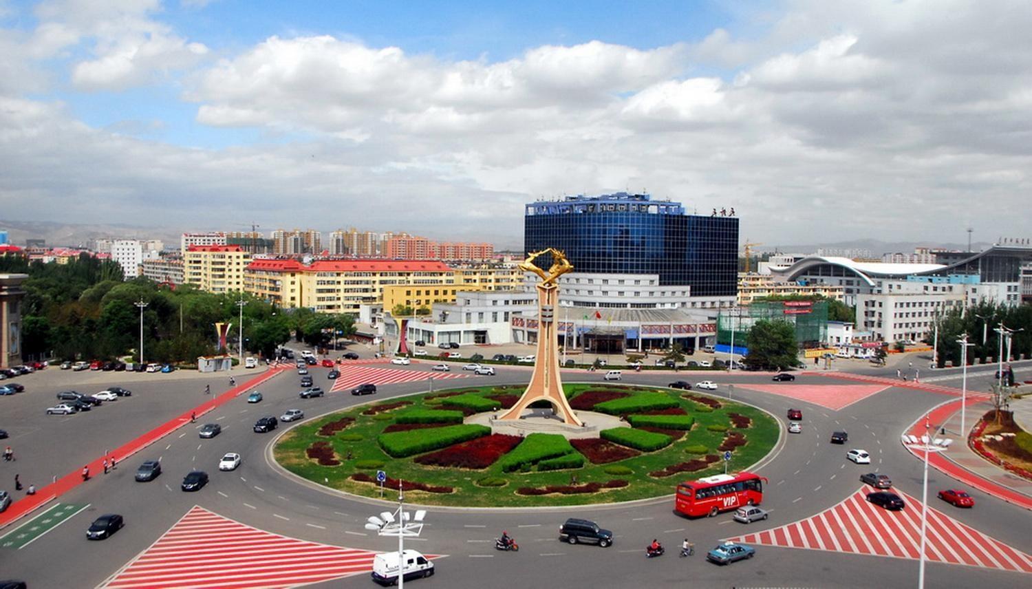 内蒙古的最大城市,是工业中心,称草原钢城,却被低估,不是省会