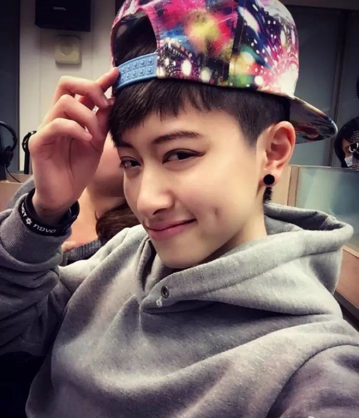 《落跑甜心》女主郑靓歆高调与女友结婚,现在的颜值比陈翔还高!