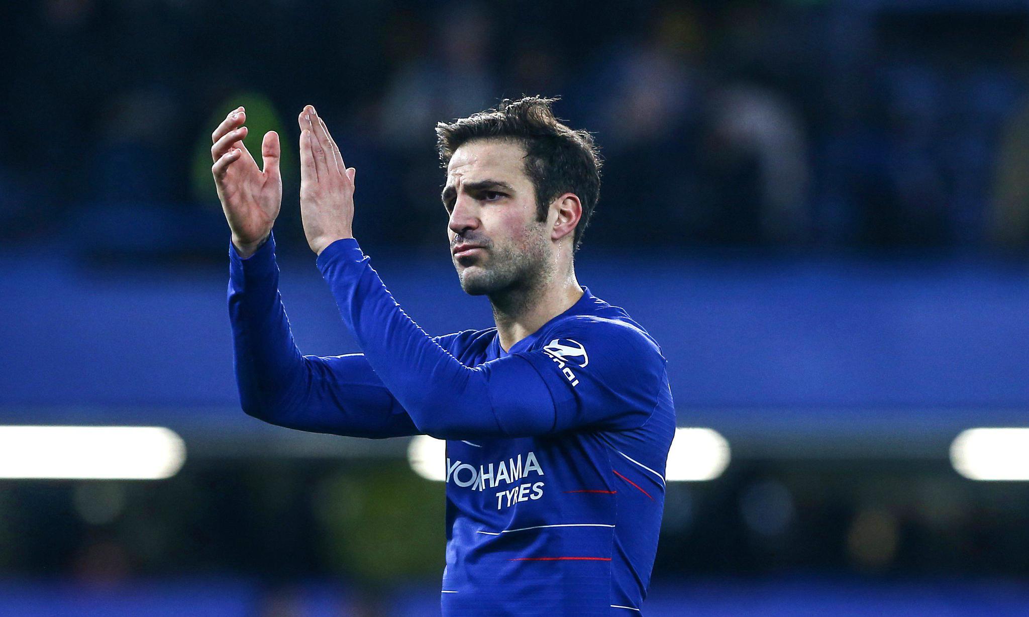 这场足总杯比赛,法布雷加斯首发出场,这是塞斯克最后1次身披蓝色战袍