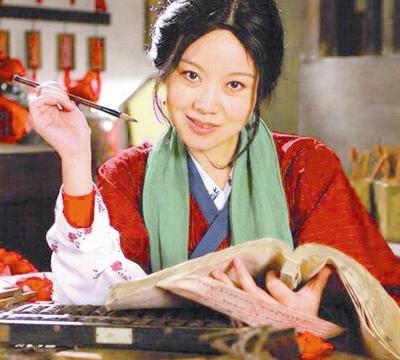 曾因《武林外传》大红,长相太土遭歧视,如今不断做微整成这样!