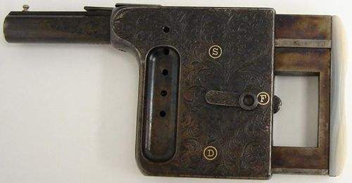 最经典的特工武器,老人的拐杖竟然是把枪,多少人死得很莫名其妙