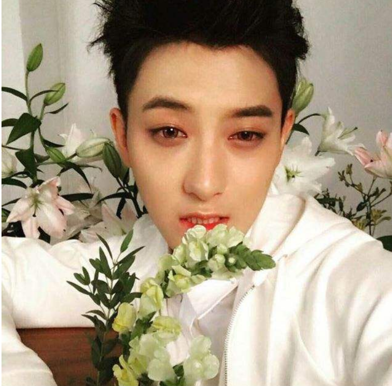 黄子韬:不在乎颜值的隐形富二代