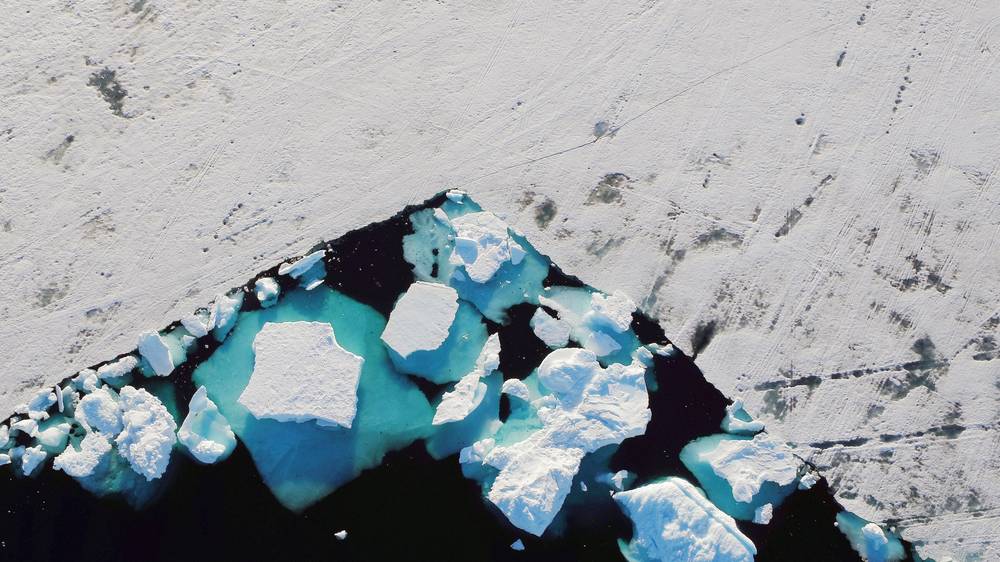 美国卫星发现南极洲下300米深的巨大空洞,可装下140亿吨冰