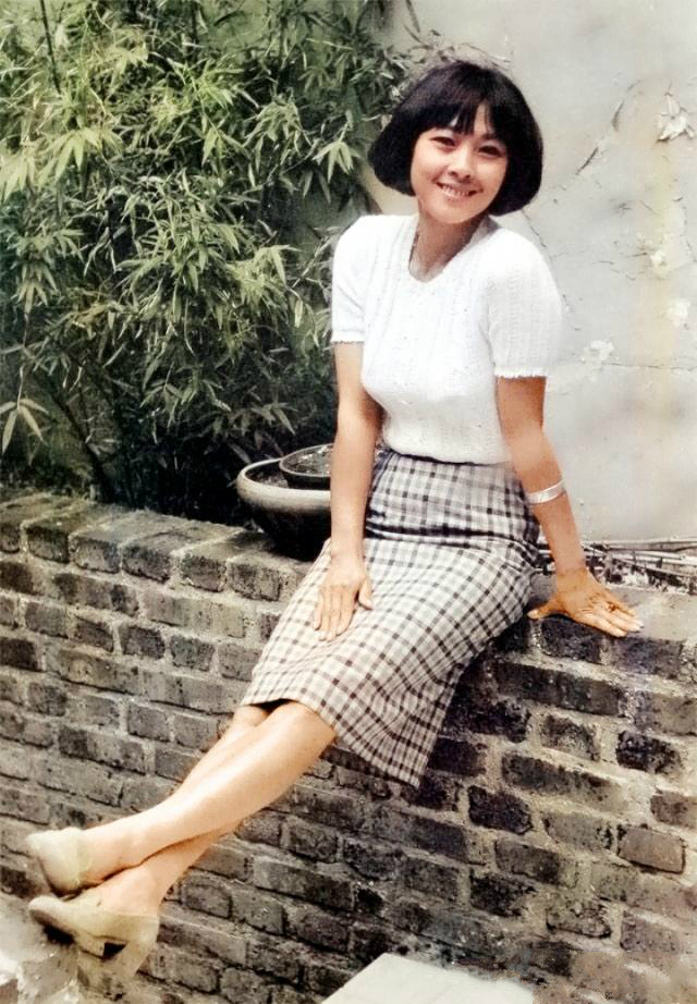 画家三任妻子:一个到死不想提,一个死了忘不了,一个推他上顶峰