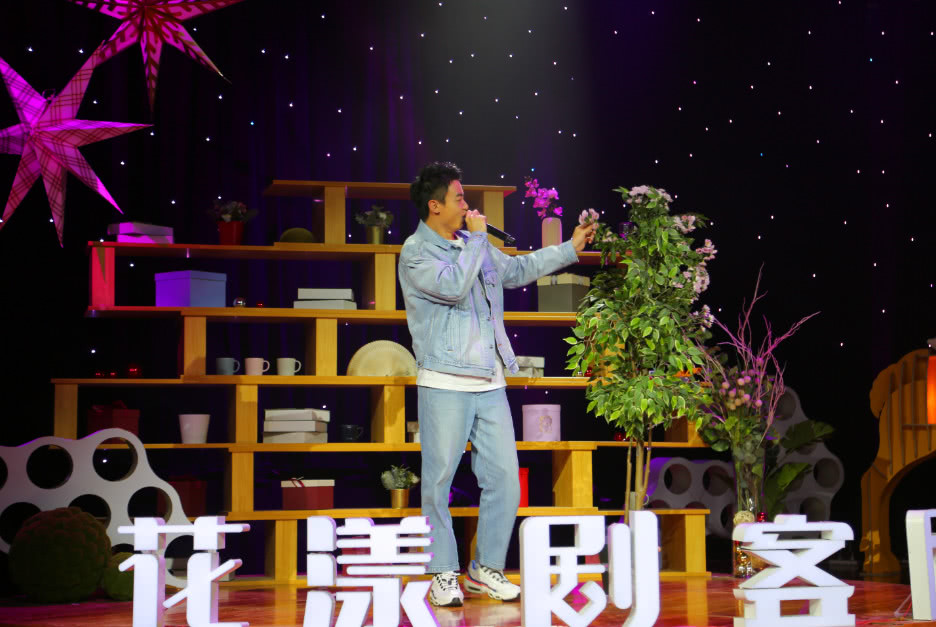 电视剧《原来你还在这里》正在山东卫视花漾剧场热播,剧中金子的