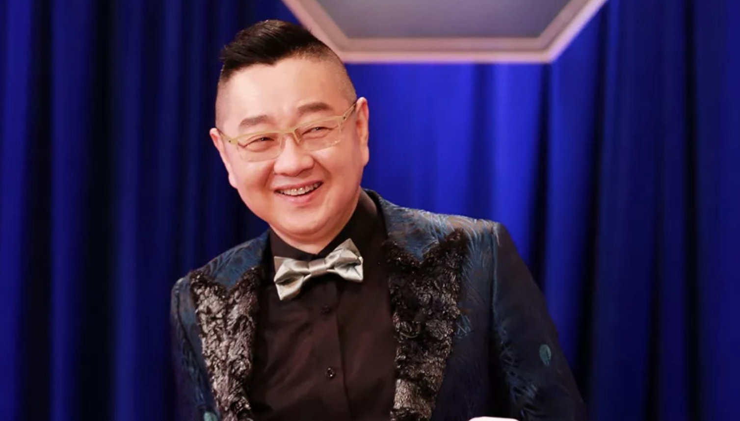 张绍刚主持过多年《今日说法》,可人们对于这个节目印象最深的主持人