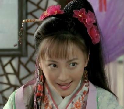 演过秋香的五位演员,前四位都演成了"丫鬟",只有她是真的经典