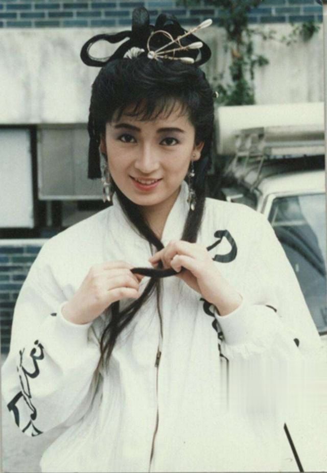 55岁龚慈恩雪山飞狐一戏成名巅峰时隐退女儿美貌不输妈