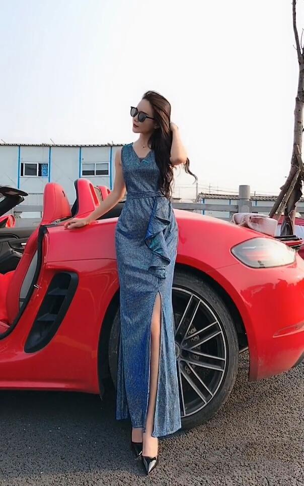 街拍:户外戴着墨镜的都市女郎,释放出"冷艳女神"气质!