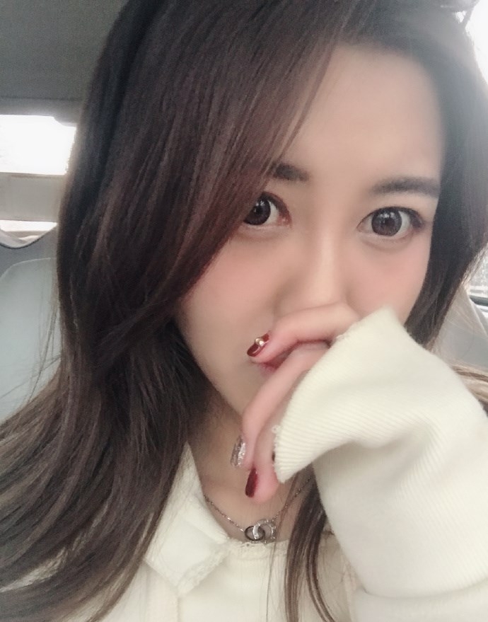 yy舞帝电母静静现身沈阳签订线下合同表率行为赢得粉丝赞许