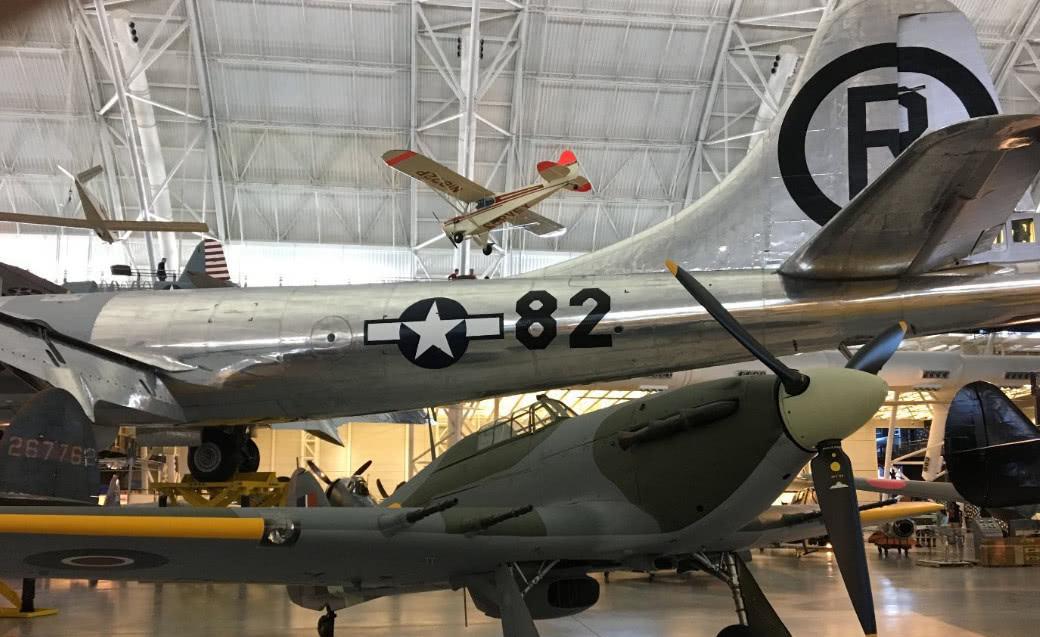 被遗忘的旋风战机:机头4门机关炮,两个翅膀吊装双引擎