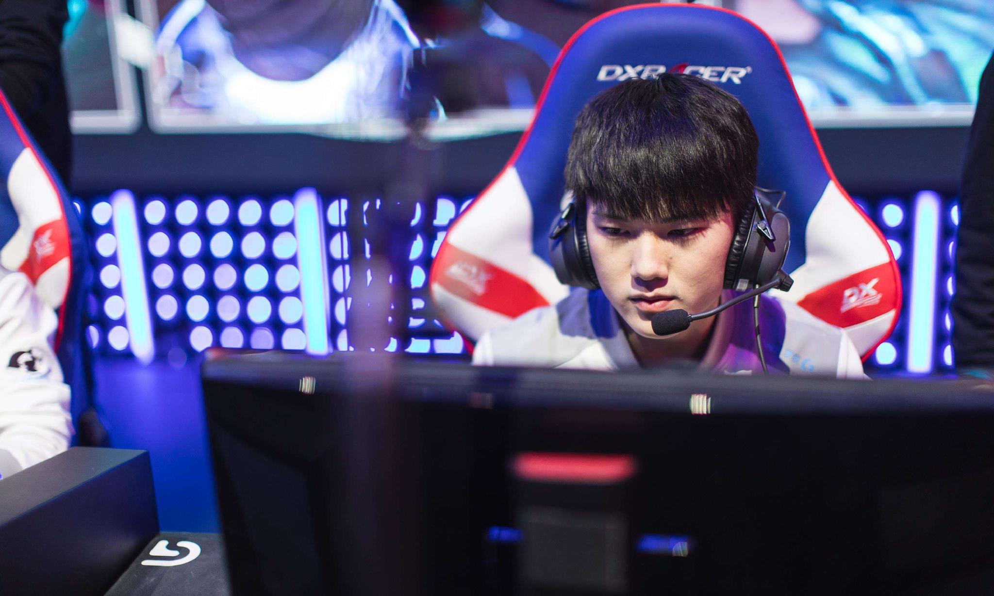 jackeylove曾是女枪事件参与者,阿水:让我很后悔|玩