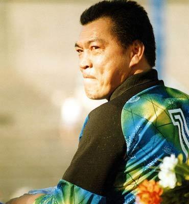 与计春华一样专演坏人,晚年患癌治疗5年去世,两妻子靠救济生活