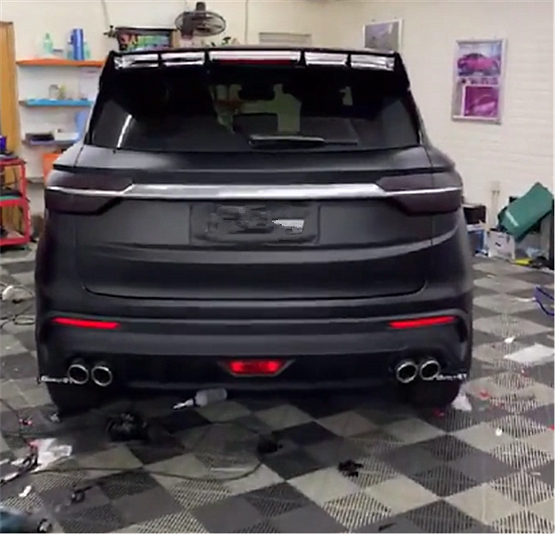 7万吉利缤越贴"哑光黑",尾灯还用黑色涂装,但3缸难接受!