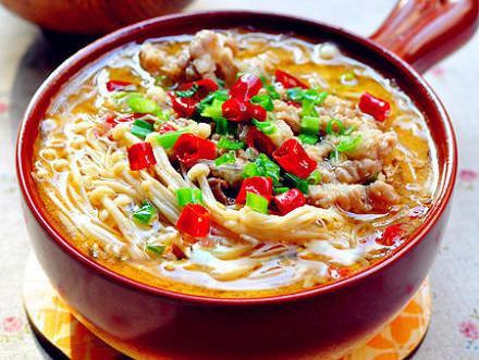 肥牛金针菇做法,色香味俱全一道家常美食,不容错过!