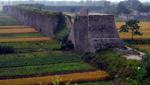 朱元璋建国后,竟差点把都城建在这座名不见经传的小城!